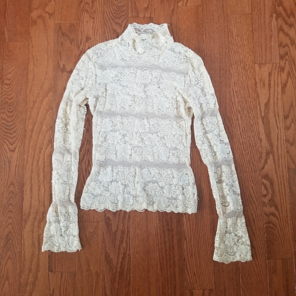 Cache Lace Top - Picture 2 of 7